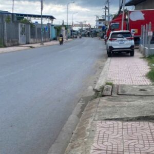 Đường nhựa mặt tiền lô đất nhựa Đức Hòa Đông, nay thuộc xã Mỹ Hạnh, tỉnh Tây Ninh